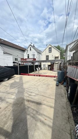 1638 N Campbell Avenue, Chicago, IL 60647