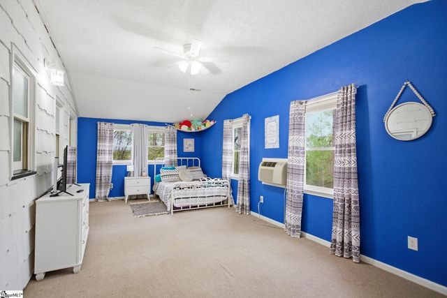 646 Flat Shoals Road, Walhalla, SC 29691