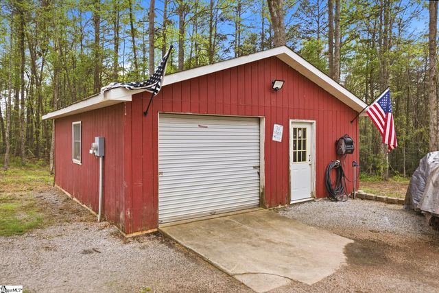 646 Flat Shoals Road, Walhalla, SC 29691
