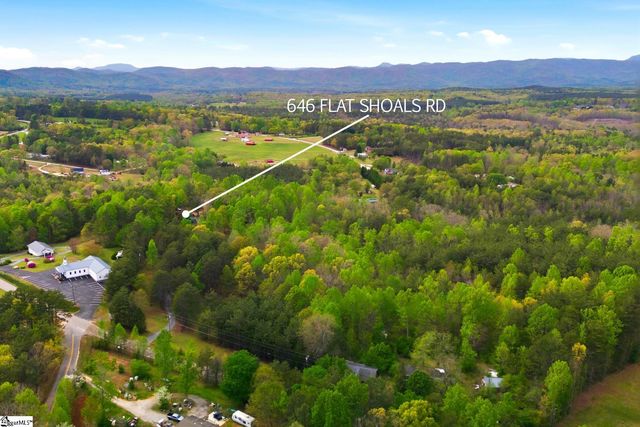 646 Flat Shoals Road, Walhalla, SC 29691