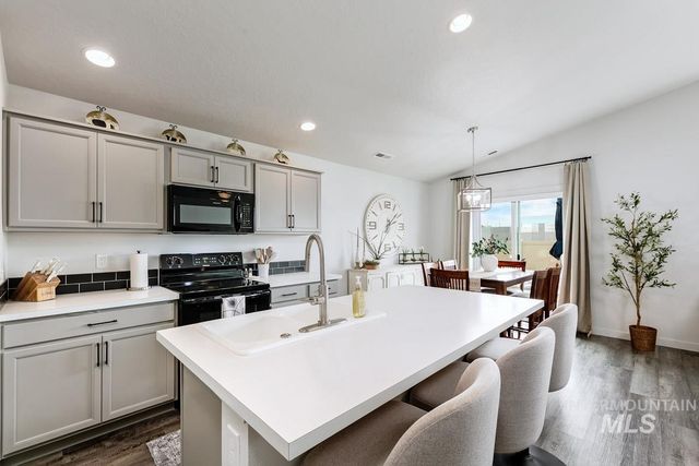 5206 Clearfield Ct, Caldwell, ID 83605