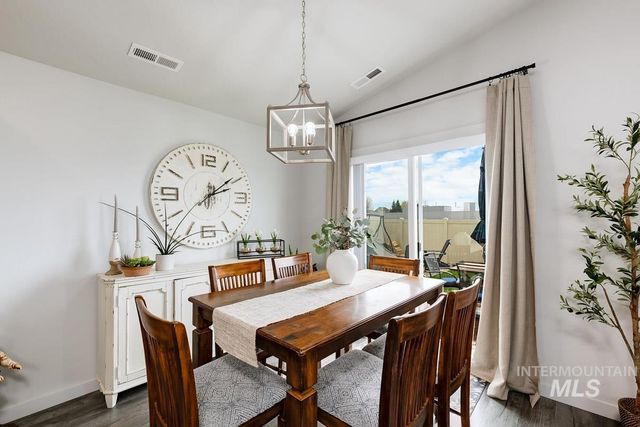 5206 Clearfield Ct, Caldwell, ID 83605