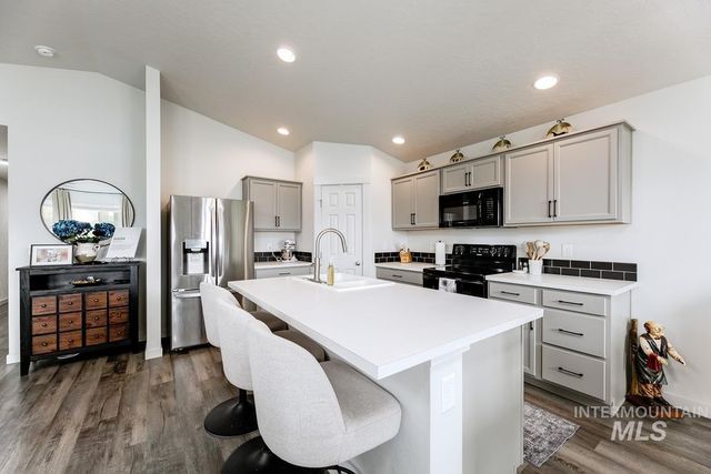 5206 Clearfield Ct, Caldwell, ID 83605