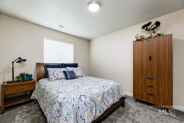 5206 Clearfield Ct, Caldwell, ID 83605