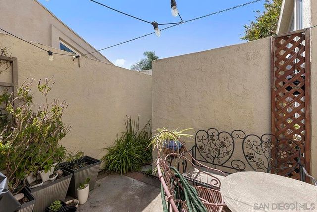 6186 Caminito Baeza, San Diego, CA 92122