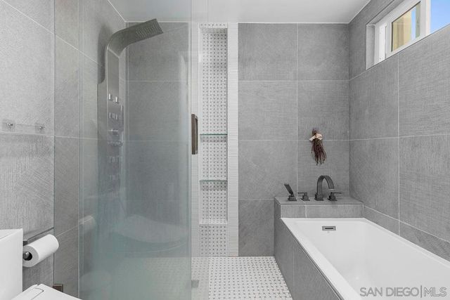 6186 Caminito Baeza, San Diego, CA 92122