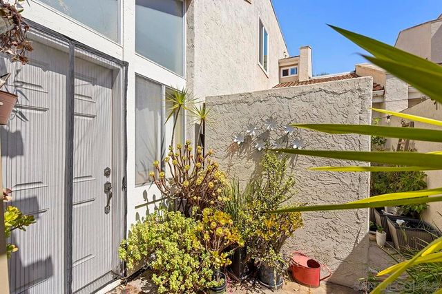 6186 Caminito Baeza, San Diego, CA 92122