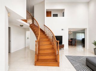 18210 Hatteras, Tarzana, CA 91356