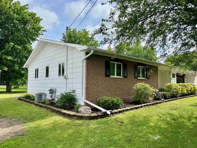 835 Wheelock Drive, Freeland, MI 48623