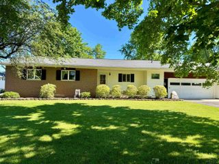 835 Wheelock Drive, Freeland, MI 48623