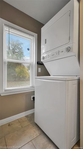 11357 Fisher Avenue, Warren, MI 48089