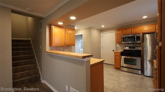 11357 Fisher Avenue, Warren, MI 48089