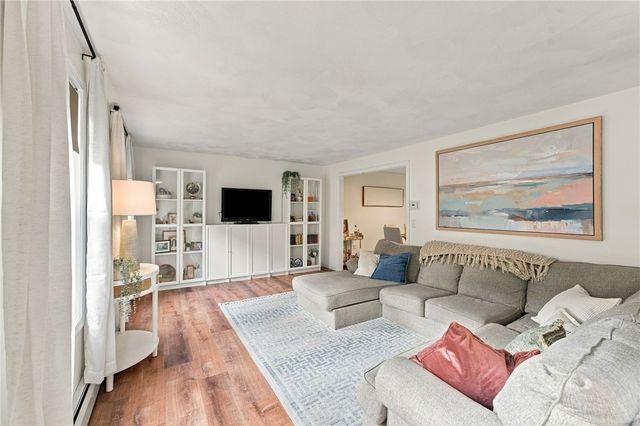 93 Pilgrim Avenue, Coventry, RI 02816