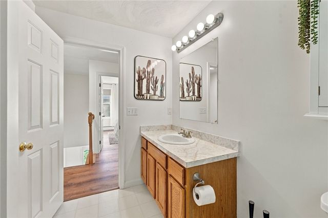 93 Pilgrim Avenue, Coventry, RI 02816