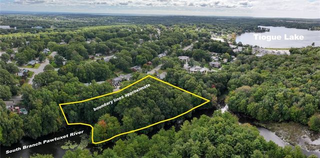 93 Pilgrim Avenue, Coventry, RI 02816