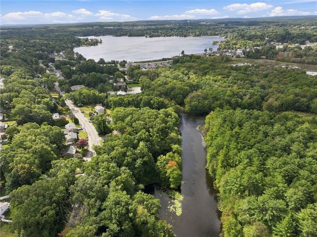 93 Pilgrim Avenue, Coventry, RI 02816