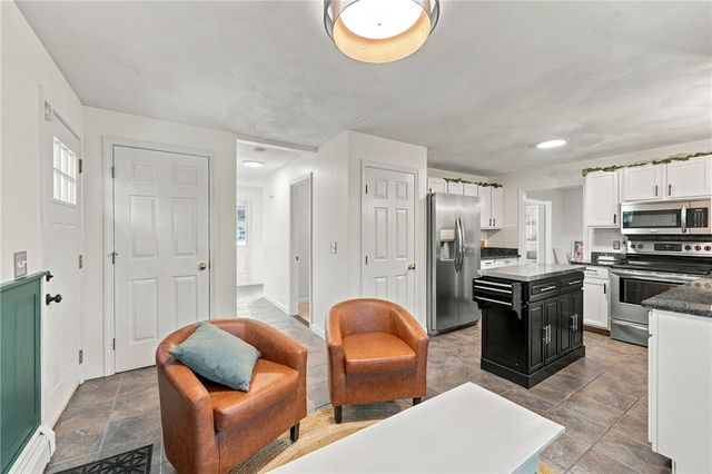 93 Pilgrim Avenue, Coventry, RI 02816