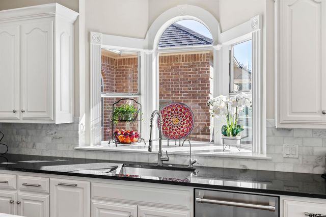 7005 Gleneagles Dr, Tyler, TX 75703