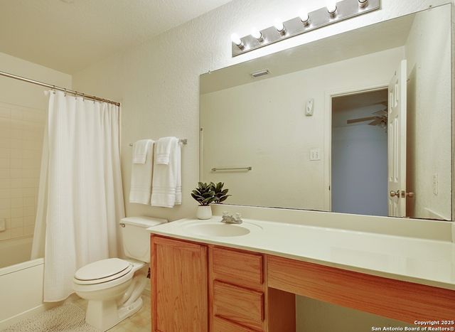 5643 Lovett Oaks, San Antonio, TX 78218