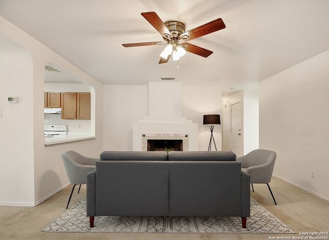 5643 Lovett Oaks, San Antonio, TX 78218