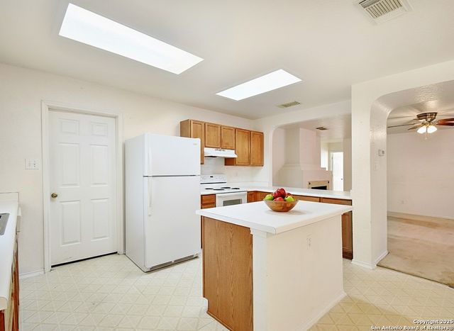 5643 Lovett Oaks, San Antonio, TX 78218