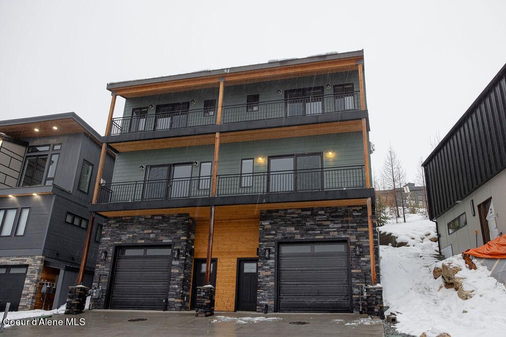 98 Chutes Ln, Sandpoint, ID 83864