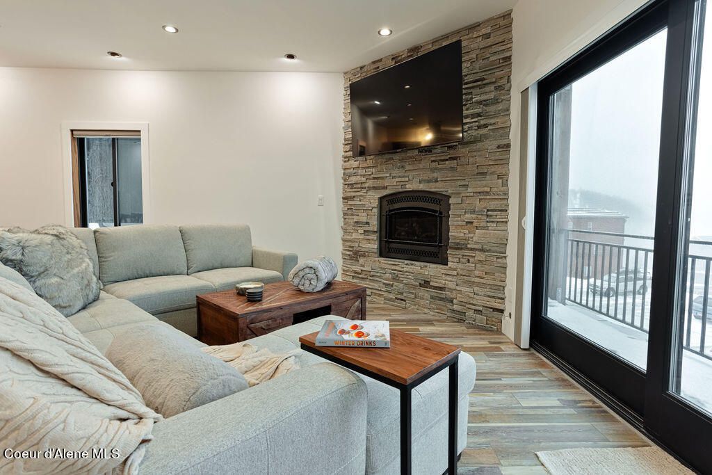 98 Chutes Ln, Sandpoint, ID 83864 photo 8