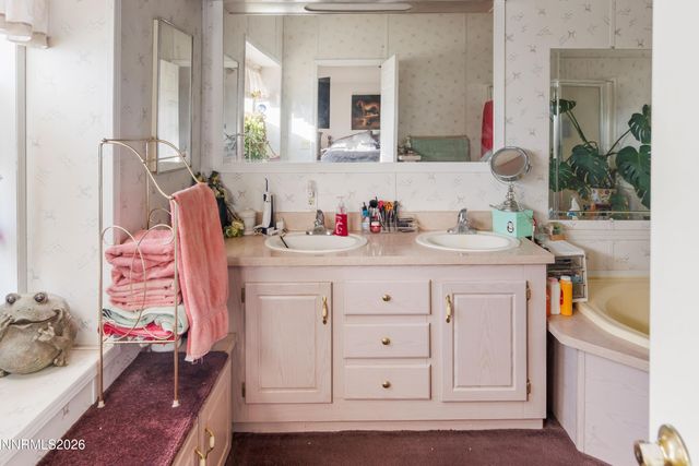 1200 Ebony Avenue, Silver Springs, NV 89429