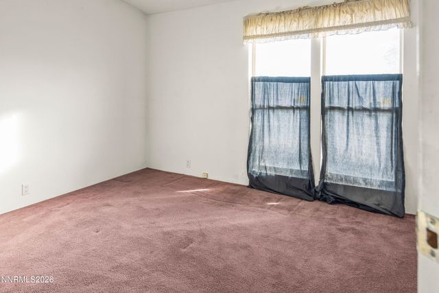 1200 Ebony Avenue, Silver Springs, NV 89429