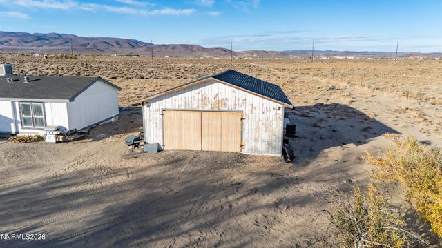 1200 Ebony Avenue, Silver Springs, NV 89429