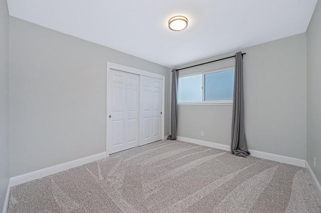 7284 Farm Dale Way, Sacramento, CA 95831