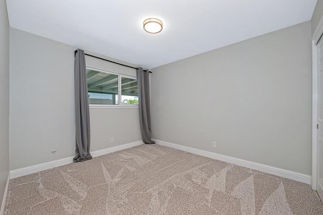 7284 Farm Dale Way, Sacramento, CA 95831