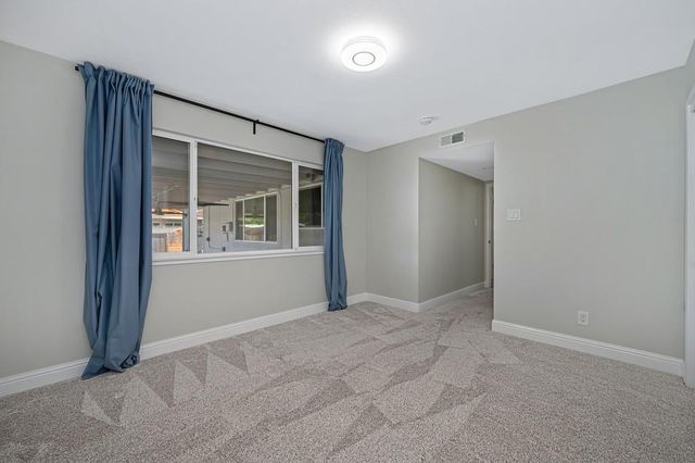 7284 Farm Dale Way, Sacramento, CA 95831