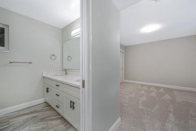 7284 Farm Dale Way, Sacramento, CA 95831