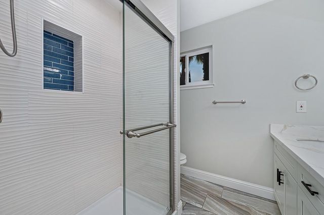 7284 Farm Dale Way, Sacramento, CA 95831