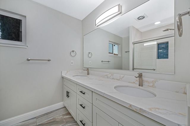 7284 Farm Dale Way, Sacramento, CA 95831