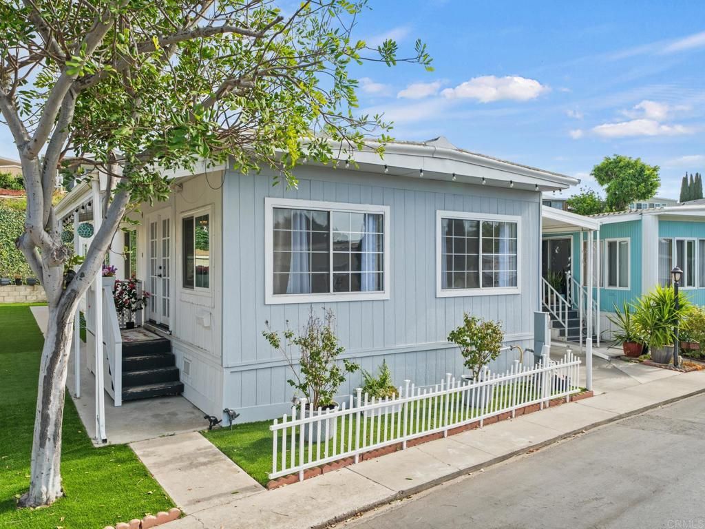 4820 1/2 Old Cliffs Rd San Diego, Del Cerro, CA 92120 — exterior