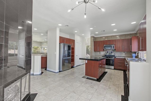 2960 Sun Lake Drive, Las Vegas, NV 89128