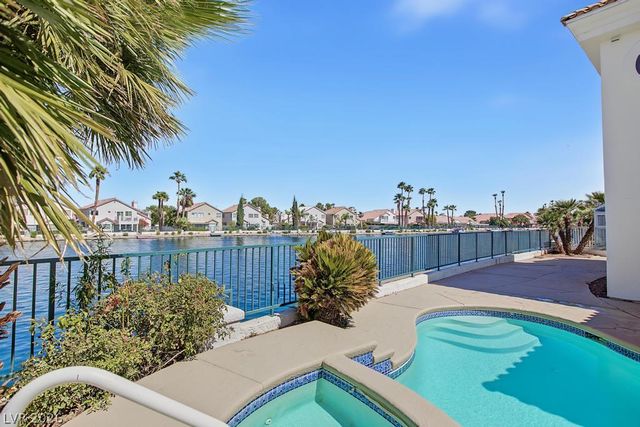 2960 Sun Lake Drive, Las Vegas, NV 89128