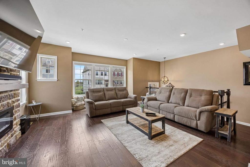 449 TALL OAKS DR, WARMINSTER, PA 18974 — photo 5