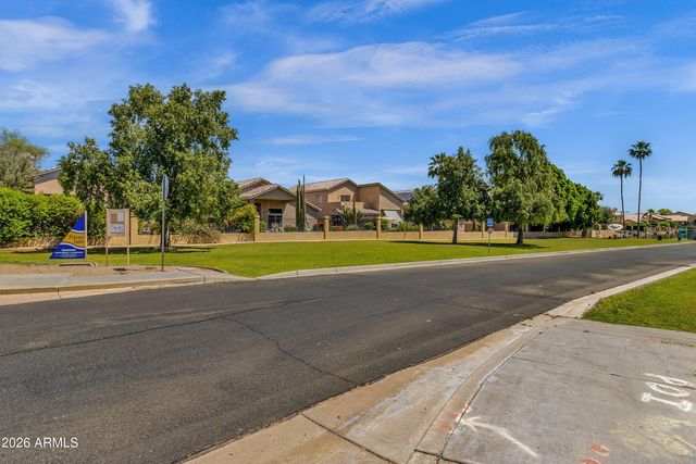 13864 N 91ST Lane, Peoria, AZ 85381
