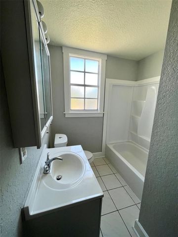 644 4TH AVENUE S, St Petersburg, FL 33701