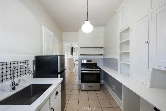 242 Gaviota, Long Beach, CA 90802