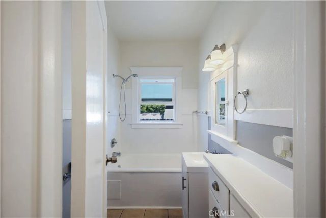 242 Gaviota, Long Beach, CA 90802