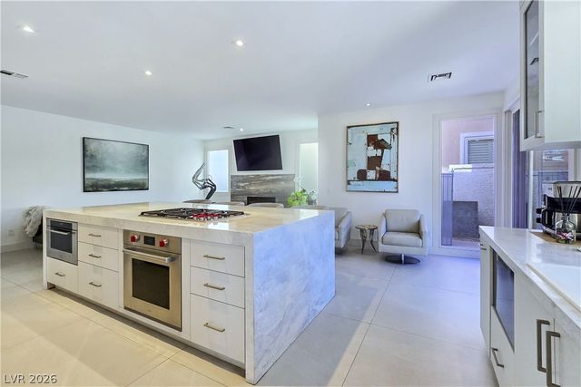 8812 Rainbow Ridge Drive, Las Vegas, NV 89117