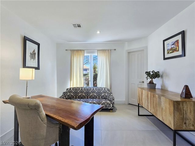 8812 Rainbow Ridge Drive, Las Vegas, NV 89117