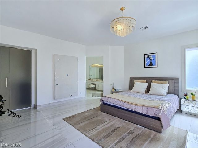 8812 Rainbow Ridge Drive, Las Vegas, NV 89117