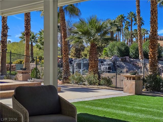 8812 Rainbow Ridge Drive, Las Vegas, NV 89117