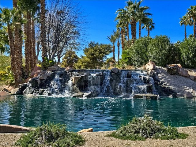 8812 Rainbow Ridge Drive, Las Vegas, NV 89117