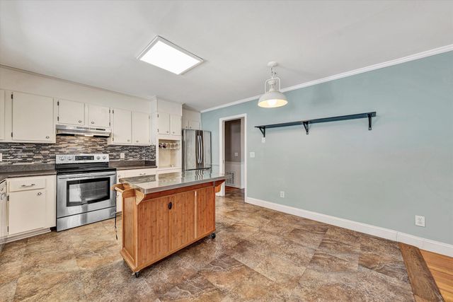 3552 Forester RD, Roanoke, VA 24015